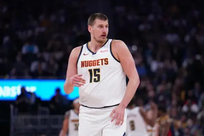 安东尼戴维, 处于个人N 安东尼戴维, 处于个人N