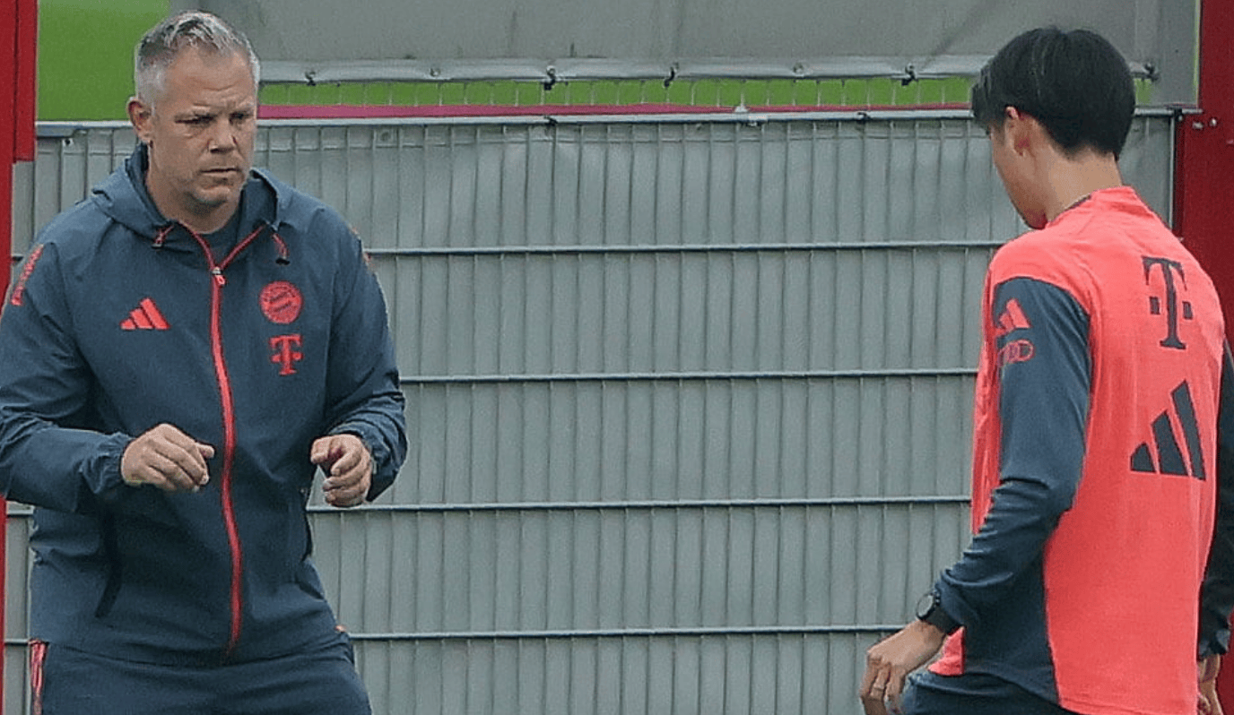 十分出色, 他精通业务, 一起在训练 十分出色, 他精通业务, 一起在训练