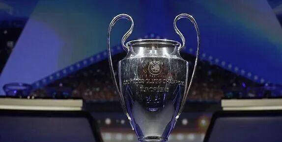 类似两队在 类似两队在