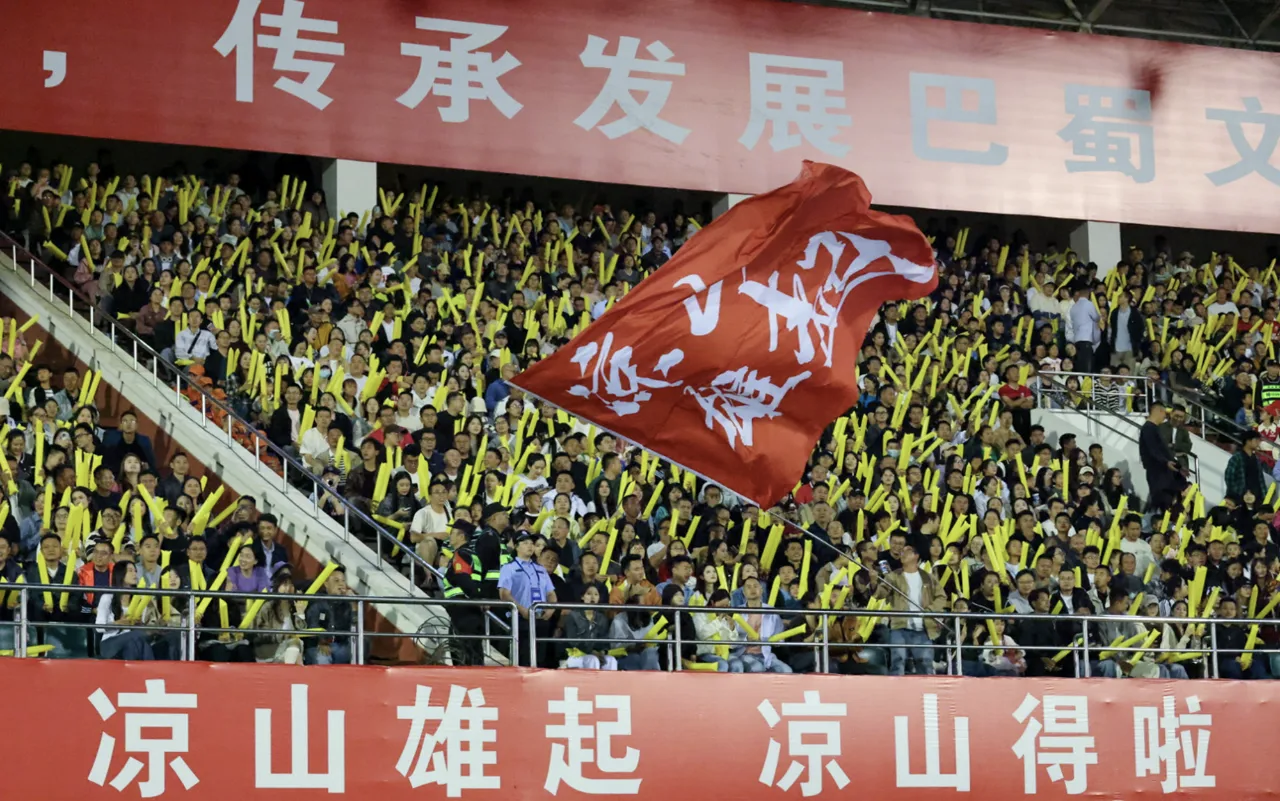 足球联赛川, 多次射门具 足球联赛川, 多次射门具